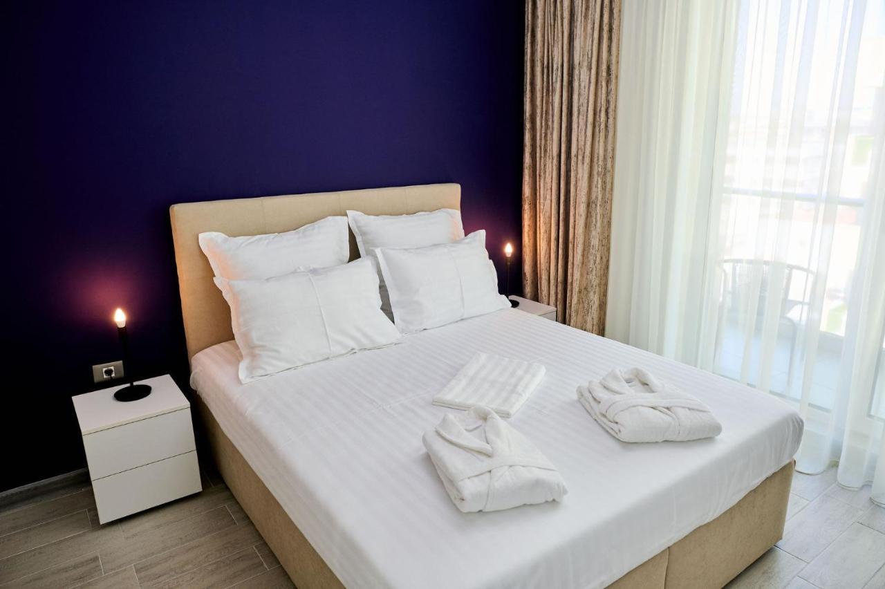 Seascape Apartment Spa N Pool Beach Resort Mamaia Exterior photo